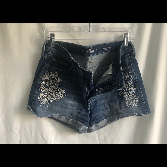 Hollister denim shorts - Picture 1 of 5